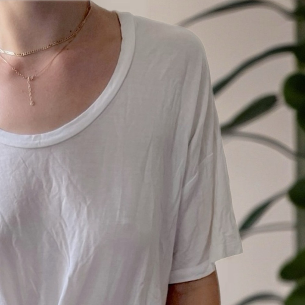 Amour Vert Plain White Oversized Scoop Neck Short Sleeve Tee Shirt Small (XS-M) - Picture 2 of 16